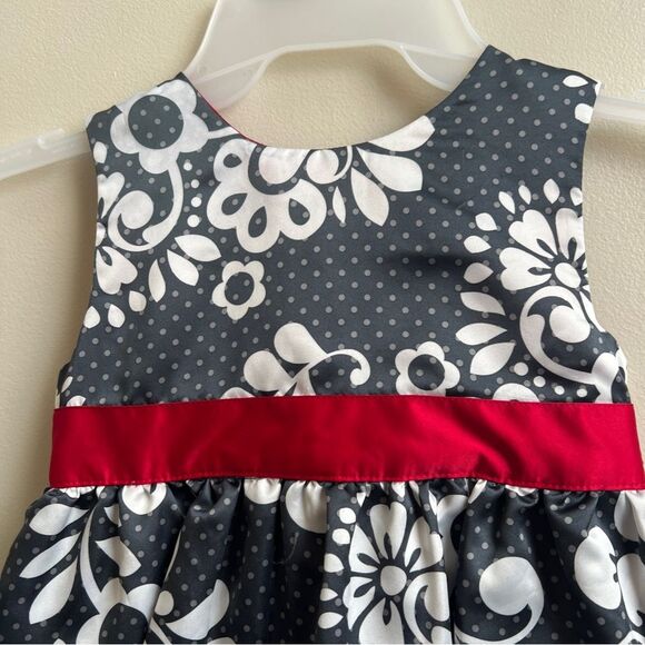 Carter’s gray white & red tiered dress Size 5 - Picture 3 of 4